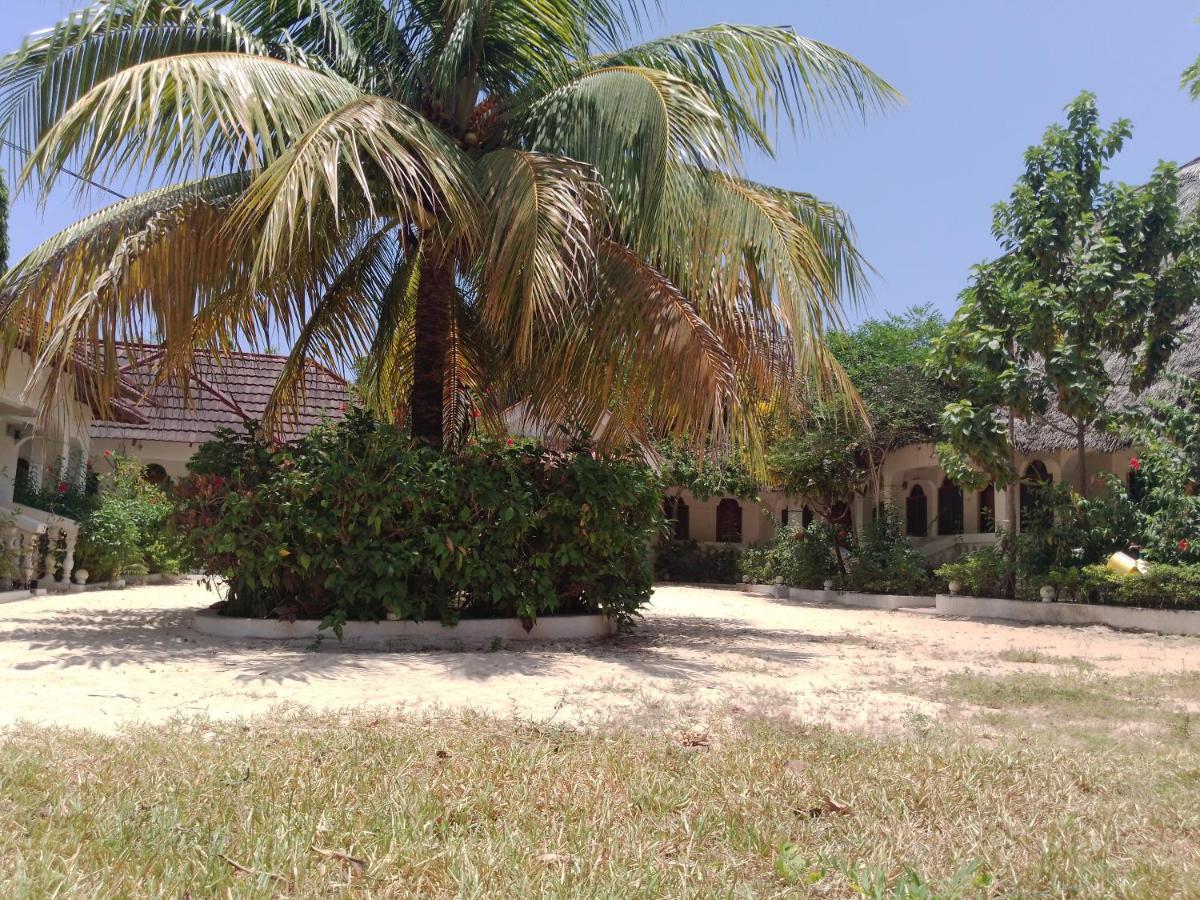 H & H Bungalows Nungwi Kültér fotó